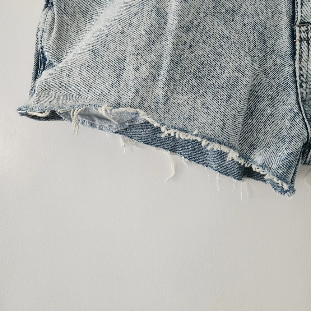 Street Wise By Expressions Acid Wash Jean Shorts Sz 31